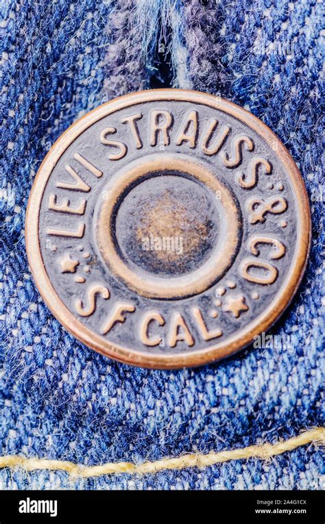 levis button